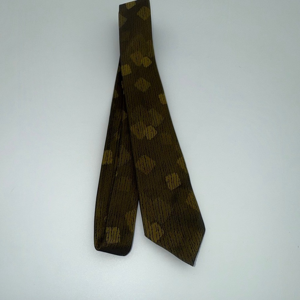 Vintage Superba Dacron Polyester Skinny Tie Olive Gold Geometric Diamond Pattern